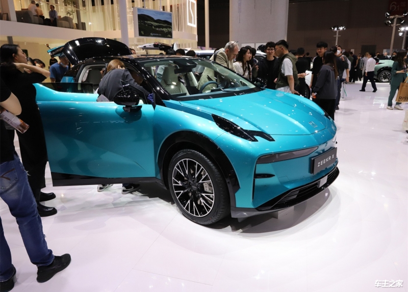 极氪X 全部在售 2025款 2024款 2023款,成都极氪X售价14.90万起 暂无优惠